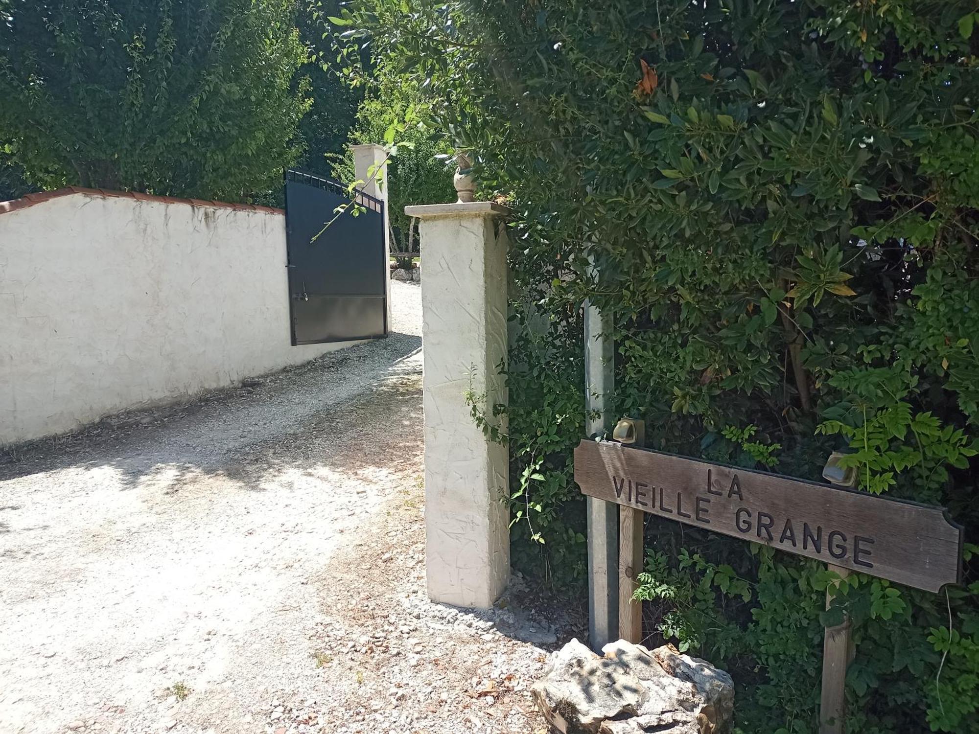 Bed and Breakfast La Vieille Grange - Saint-Privat-des-Prés Exterior foto